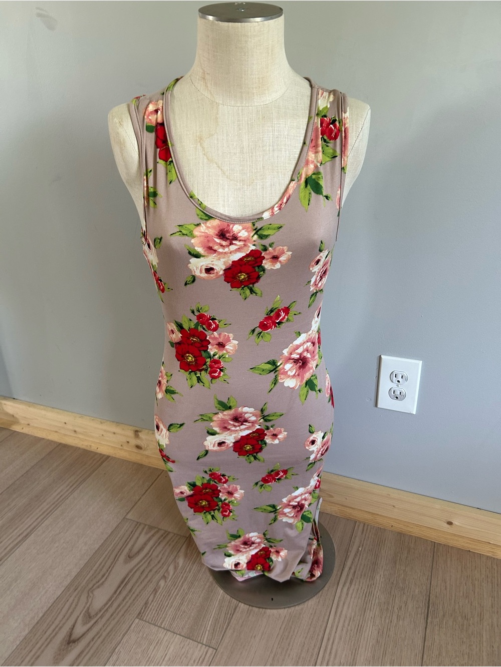 Sleeveless Taupe Floral Midi Dress with Red & Pink Blooms